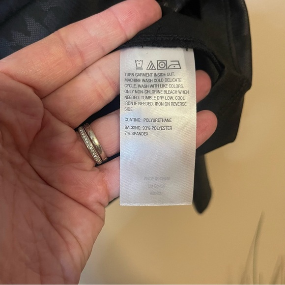 G by Giuliana Black Leopard Print Top Size XS - Picture 3 of 5